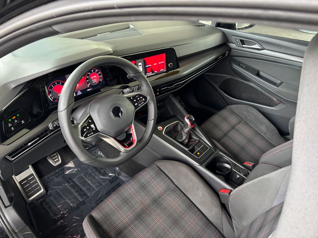 Thumbnail: 2022 Volkswagen Golf - 9