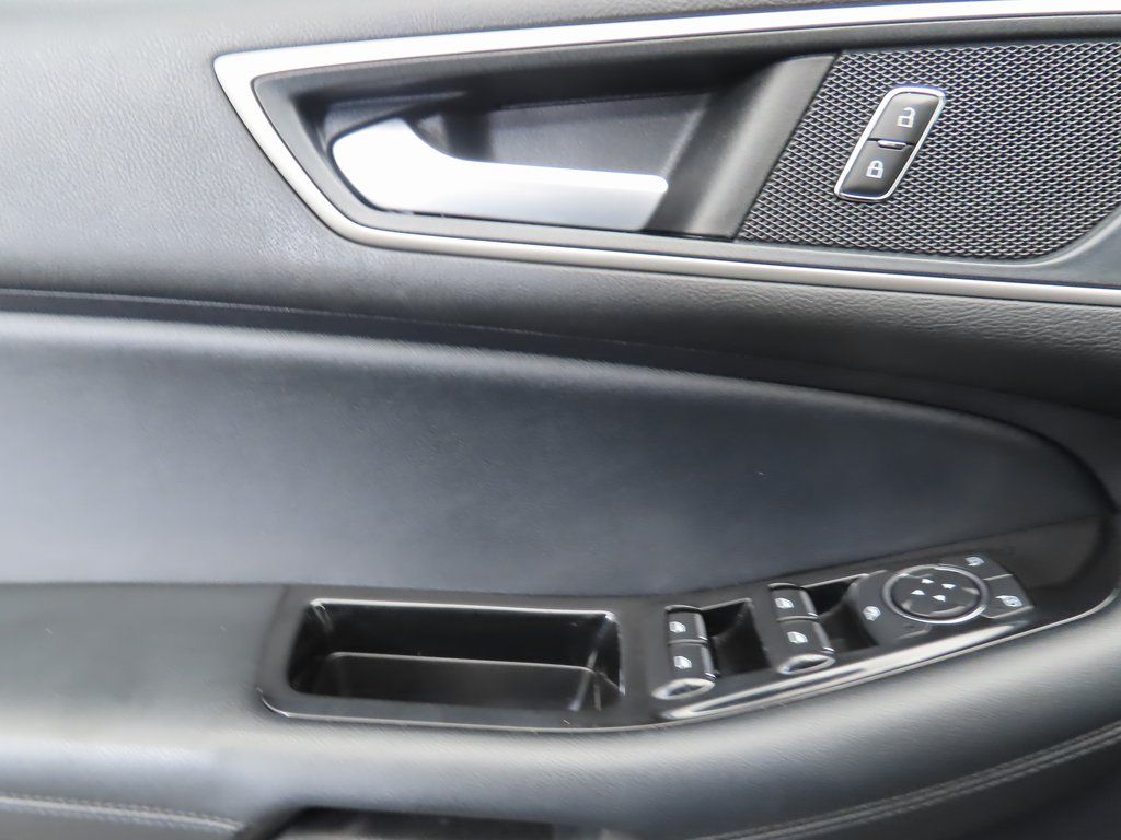 Thumbnail: 2019 Ford Edge - 24