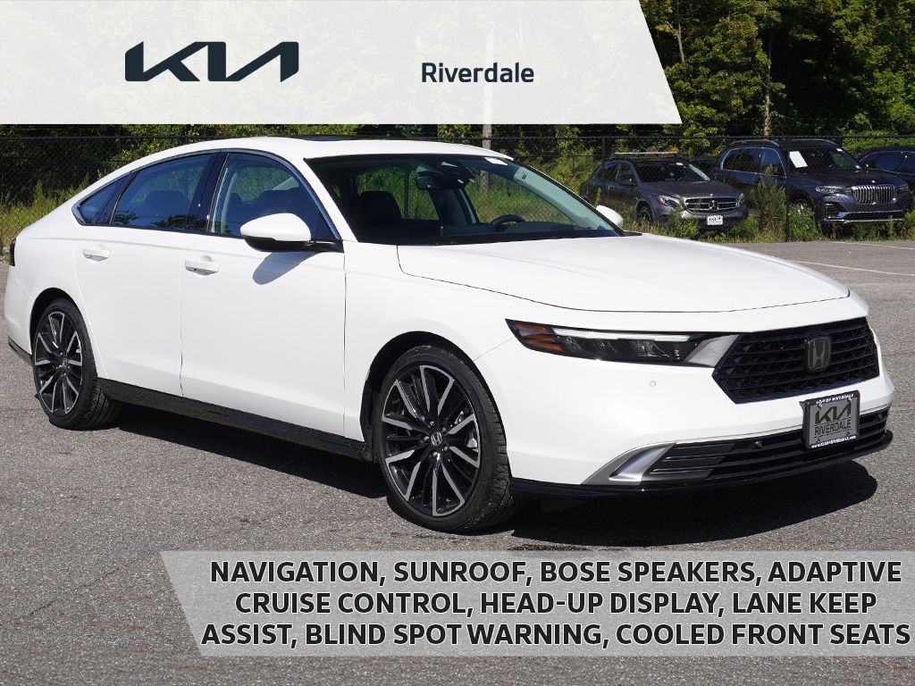 Platinum White Pearl 2024 Honda Accord Hybrid Sedan Front-Wheel Drive Continuously Variable Transmission