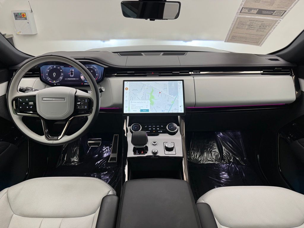 Thumbnail: 2023 Land Rover Range Rover Sport - 24