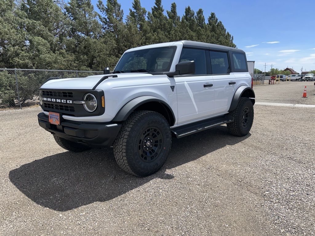 Oxford White 2026 Ford Bronco 4-Door 4WD SUV / Crossover Four-Wheel Drive