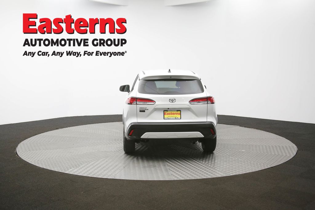 Used 2023 White Toyota L image 33