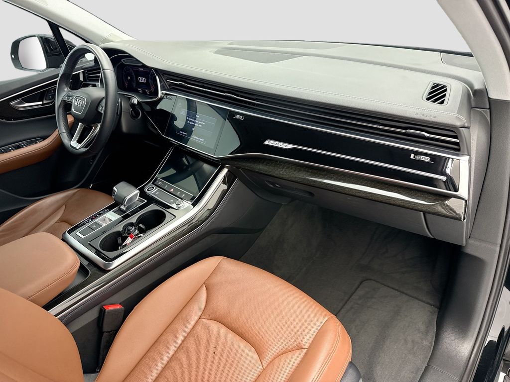 Thumbnail: 2023 Audi Q7 - 16