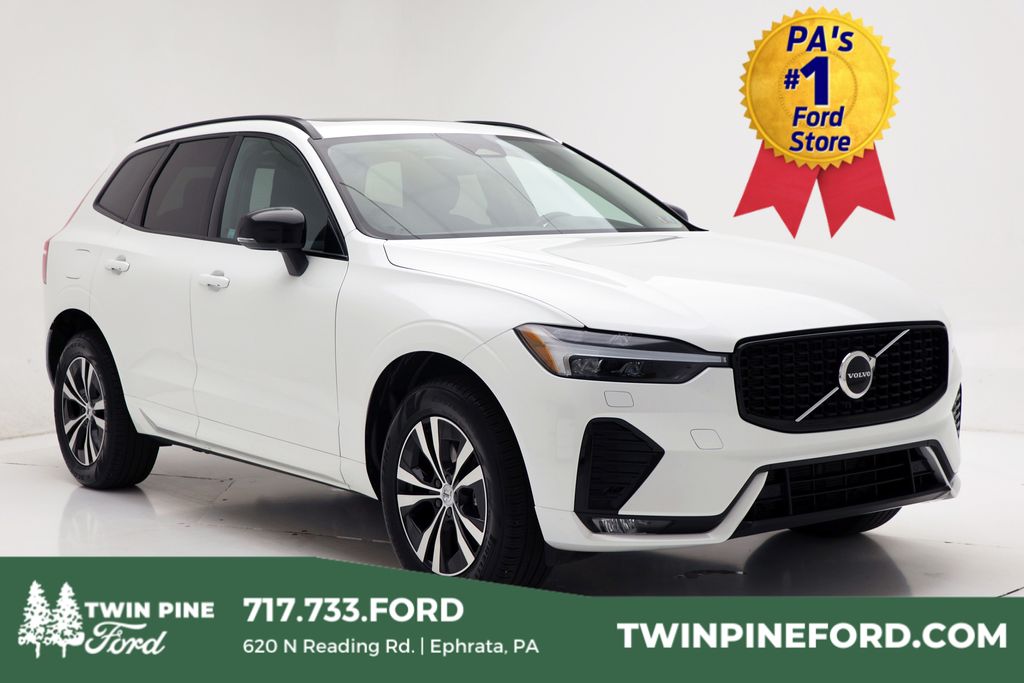 2025 Volvo XC60 B5 Core Dark Theme AWD