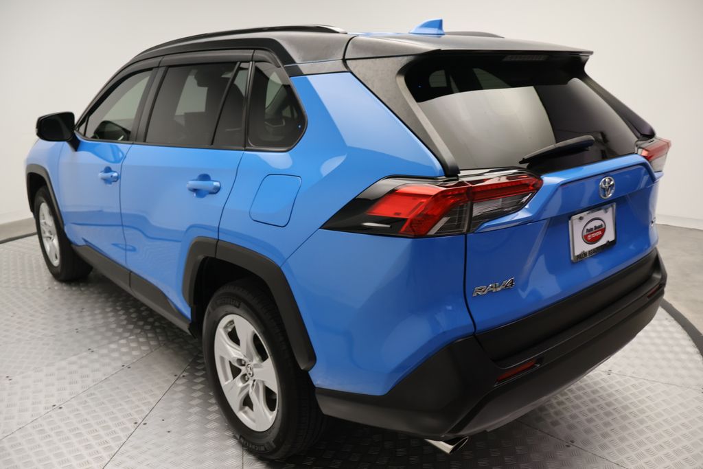 Thumbnail: 2019 Toyota RAV4 - 11