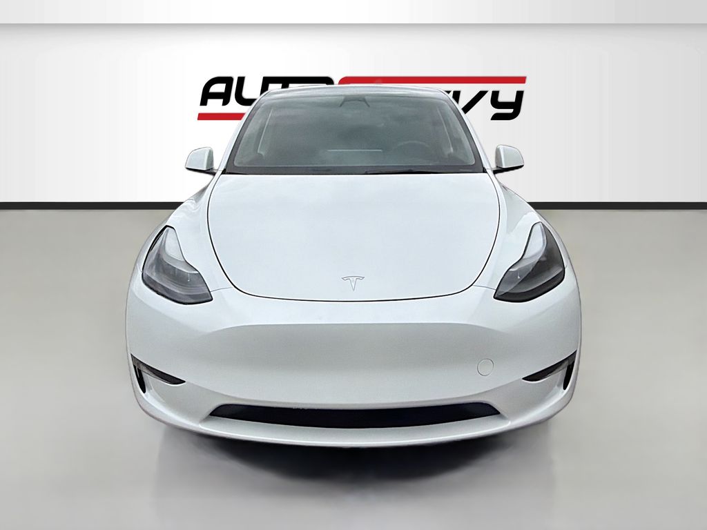 Used 2023 White Tesla Long Range image 2