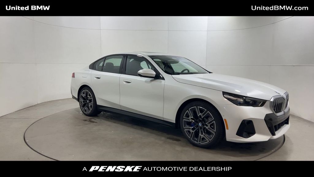 Thumbnail: 2026 BMW 5 Series - 2
