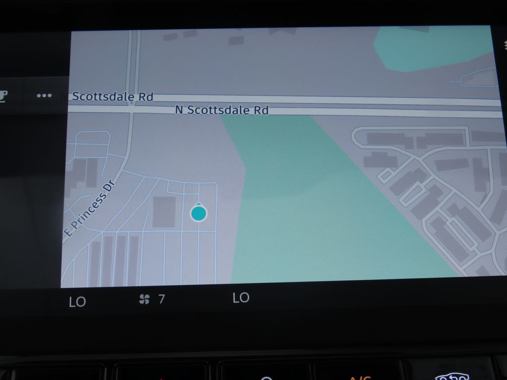 Thumbnail: 2026 Aston Martin Vantage - 23