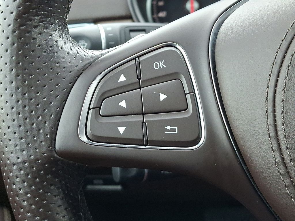 Thumbnail: 2019 Mercedes-Benz GLS - 24