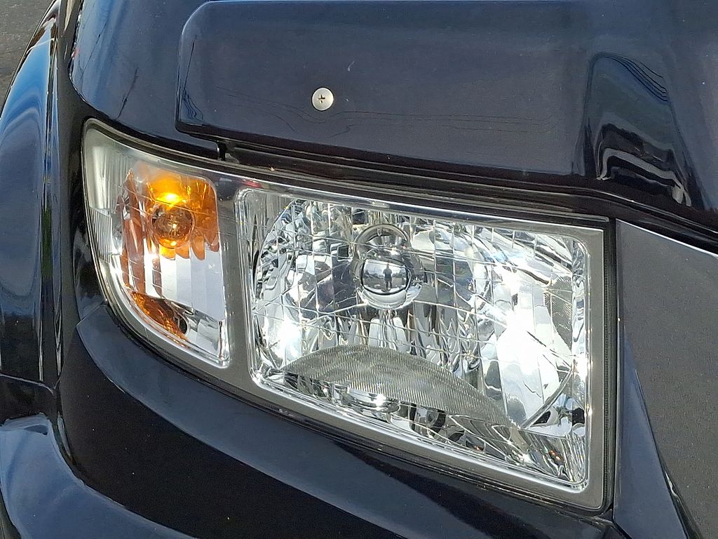 Thumbnail: 2010 Honda Ridgeline - 9