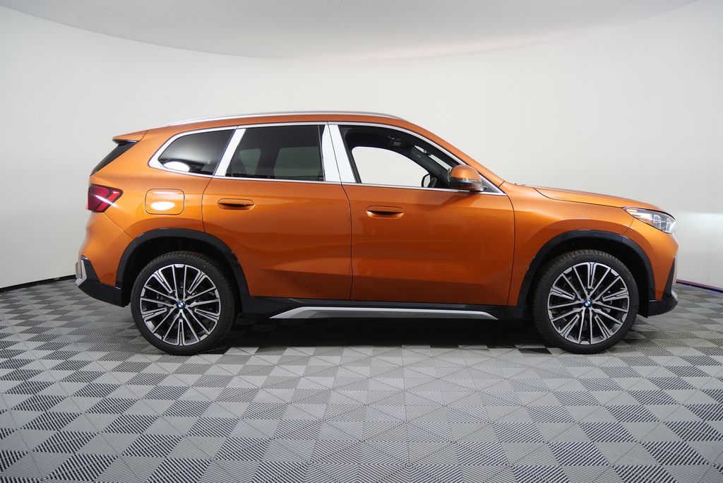 Thumbnail: 2025 BMW X1 - 2