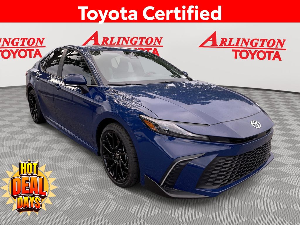 2026 Toyota Camry SE Hybrid's photo