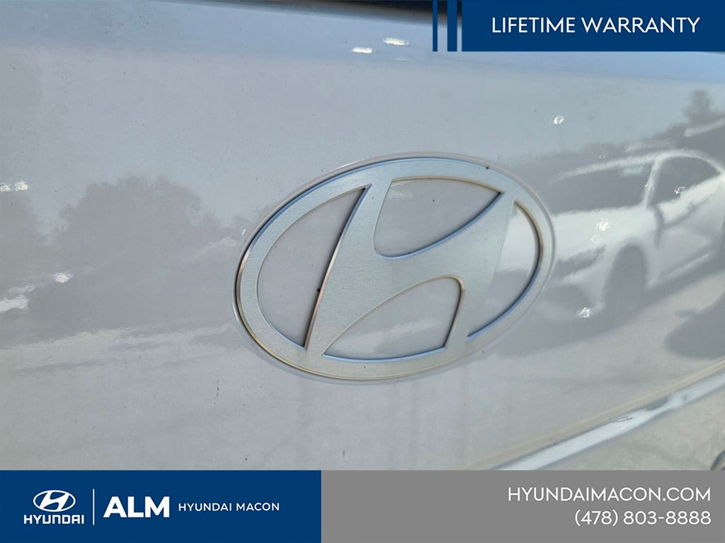New 2026 White HYUNDAI SEL image 11