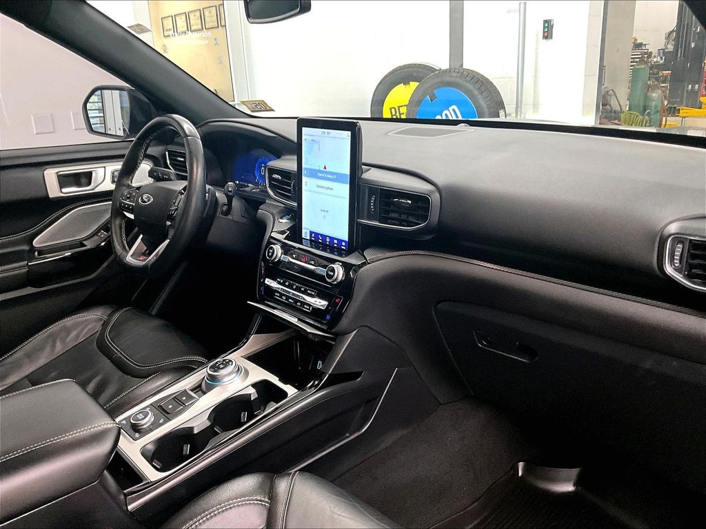 2021 Ford Explorer — photo 14