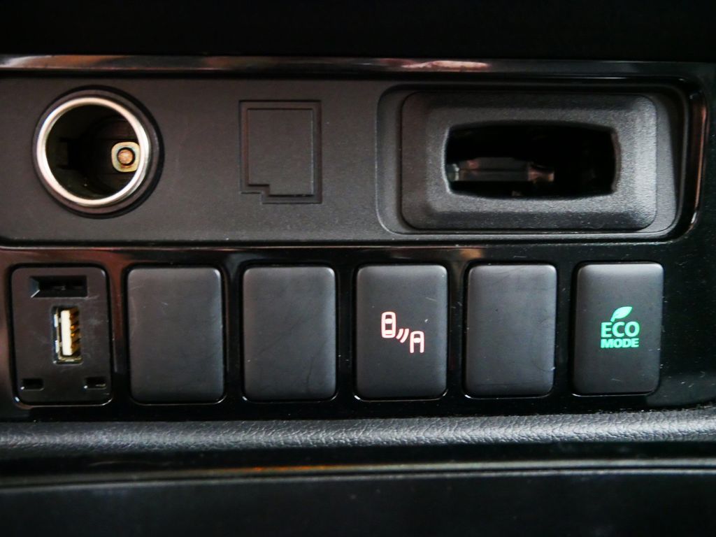 Used 2020 Mitsubishi Outlander SUV