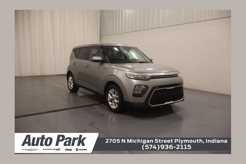 2022 Kia Soul LX FWD