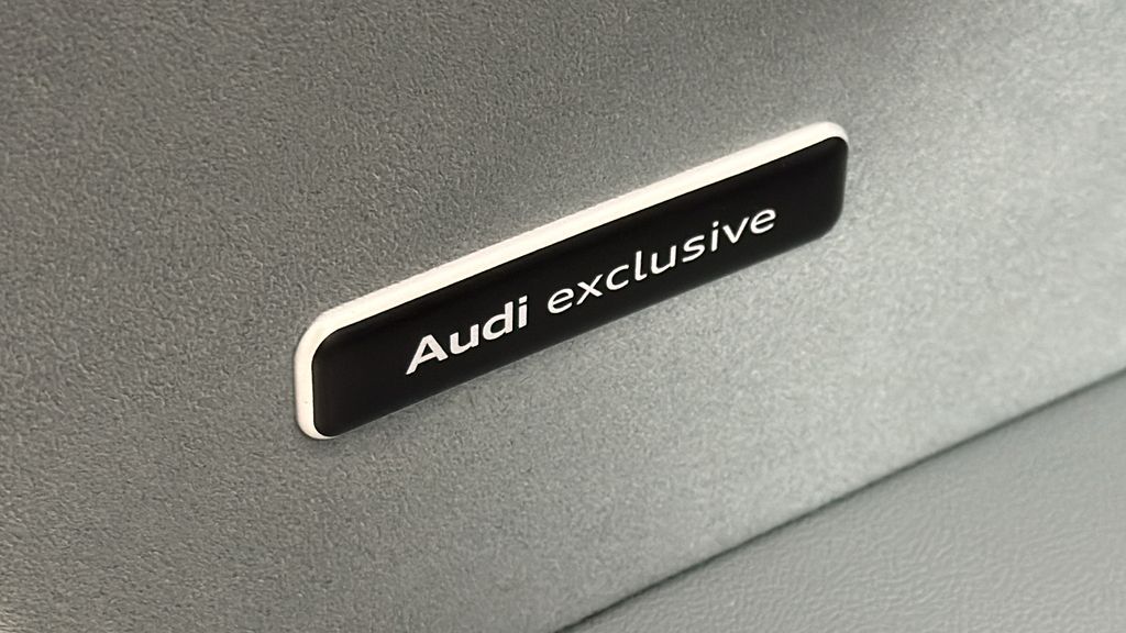 2025 Audi e-tron GT Premium Plus 32