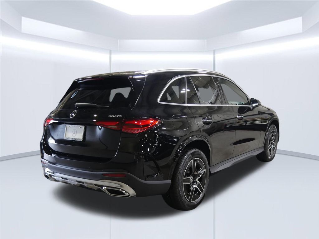 Thumbnail: 2026 Mercedes-Benz GLC - 5