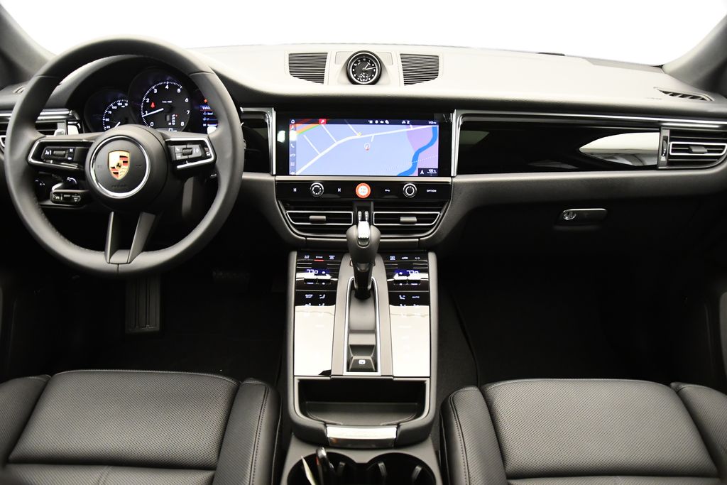 Thumbnail: 2025 Porsche Macan - 19