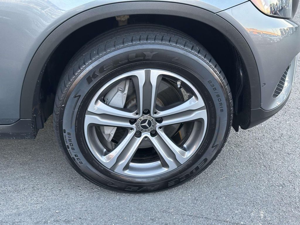 Thumbnail: 2019 Mercedes-Benz GLC - 16