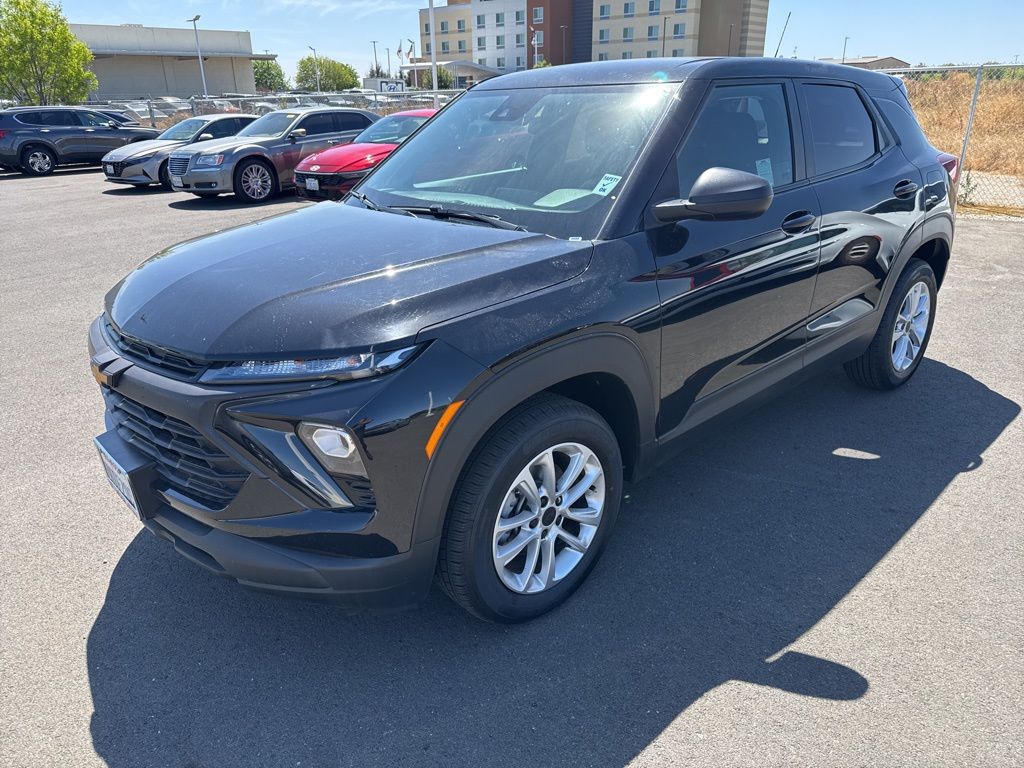 View vehicle photo 3