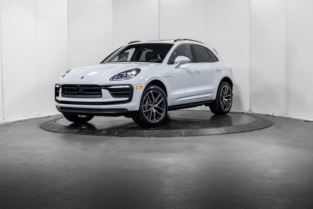 2025 Porsche Macan 