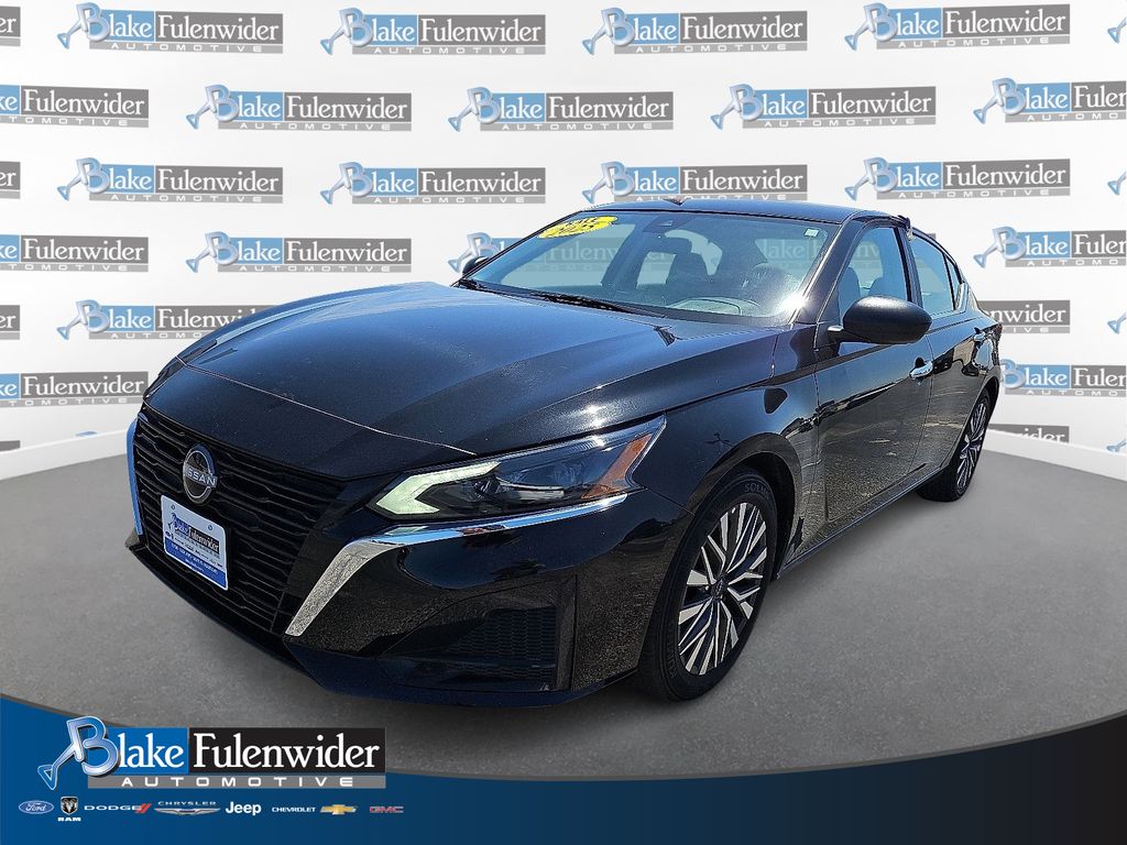 Super Black Clearcoat 2025 Nissan Altima 2.5 SV FWD Sedan Front-Wheel Drive Continuously Variable Transmission