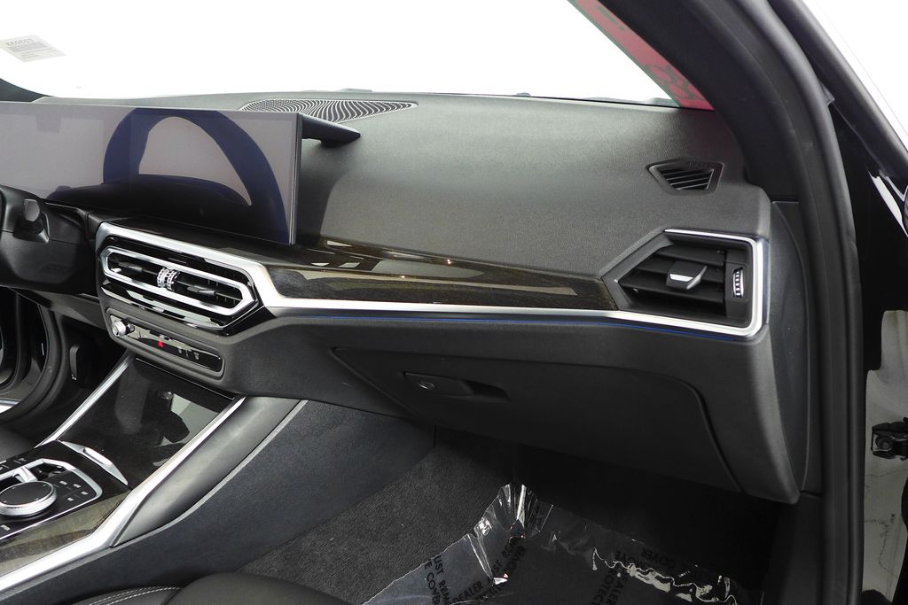 Thumbnail: 2023 BMW i4 - 14