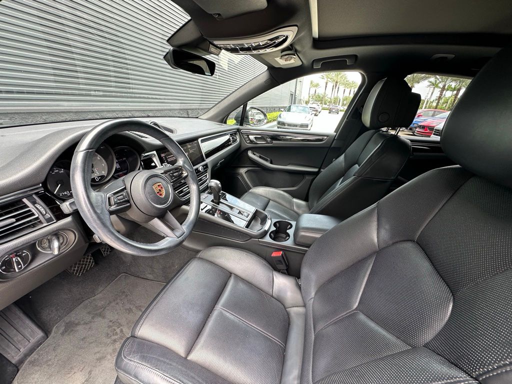Thumbnail: 2023 Porsche Macan - 4