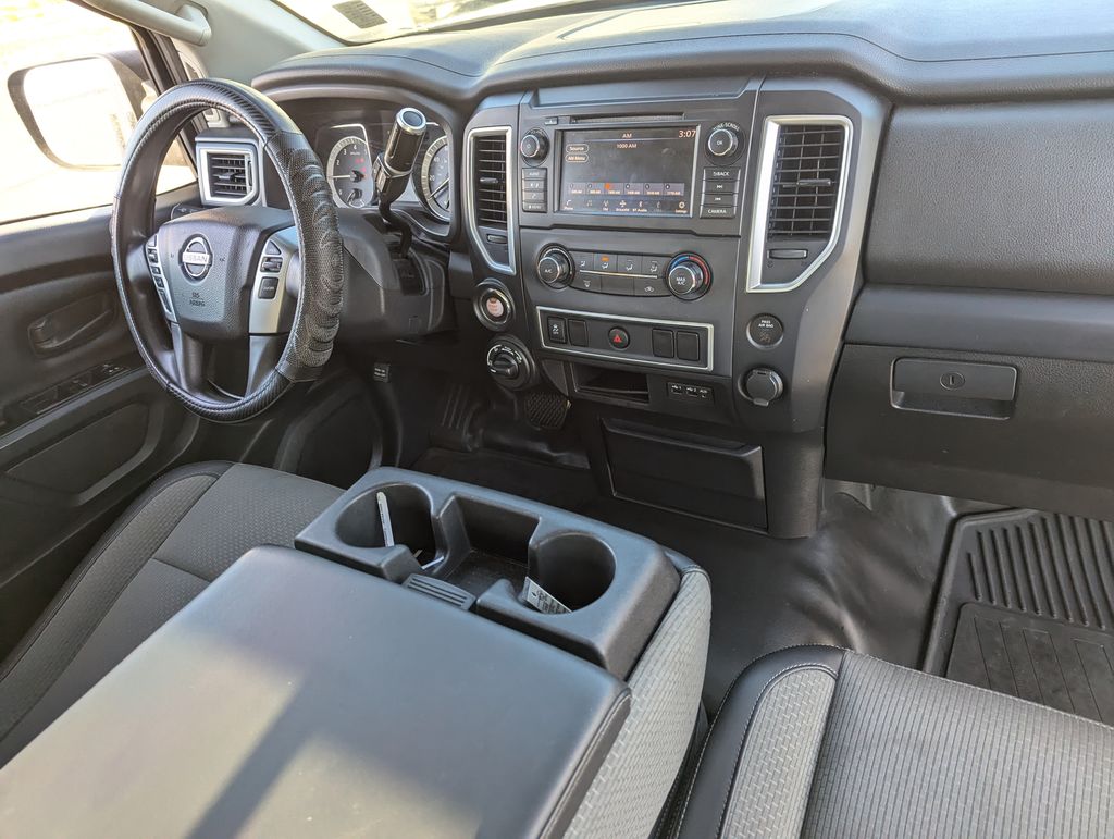 2019 Nissan Titan S 30