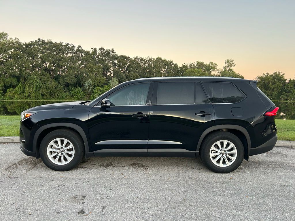 Thumbnail: 2024 Toyota Grand Highlander - 2