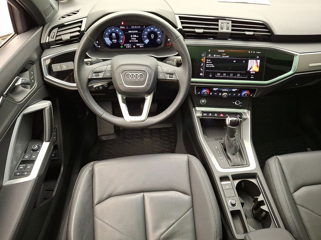 Thumbnail: 2024 Audi Q3 - 11