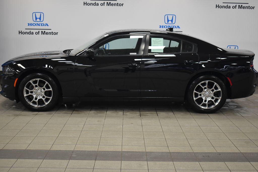 2015 Dodge Charger SXT 2