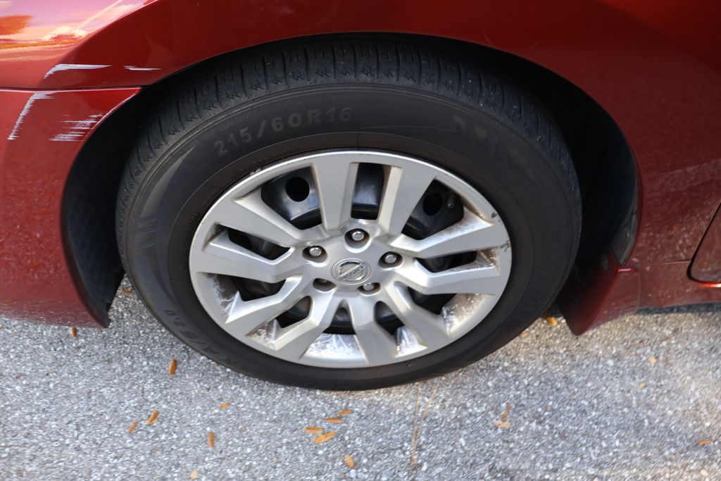 Thumbnail: 2013 Nissan Altima - 4