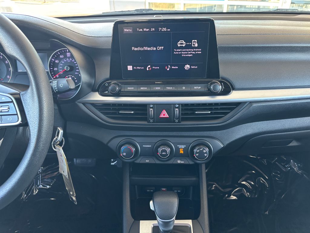 Thumbnail: 2023 Kia Forte - 13