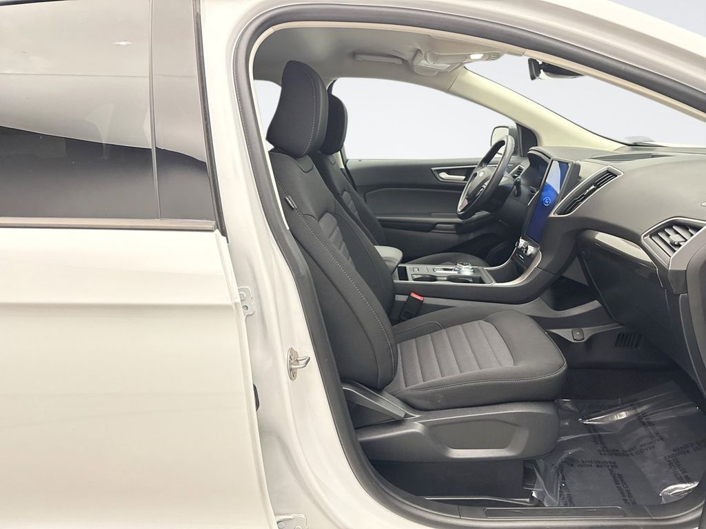 Thumbnail: 2024 Ford Edge - 16