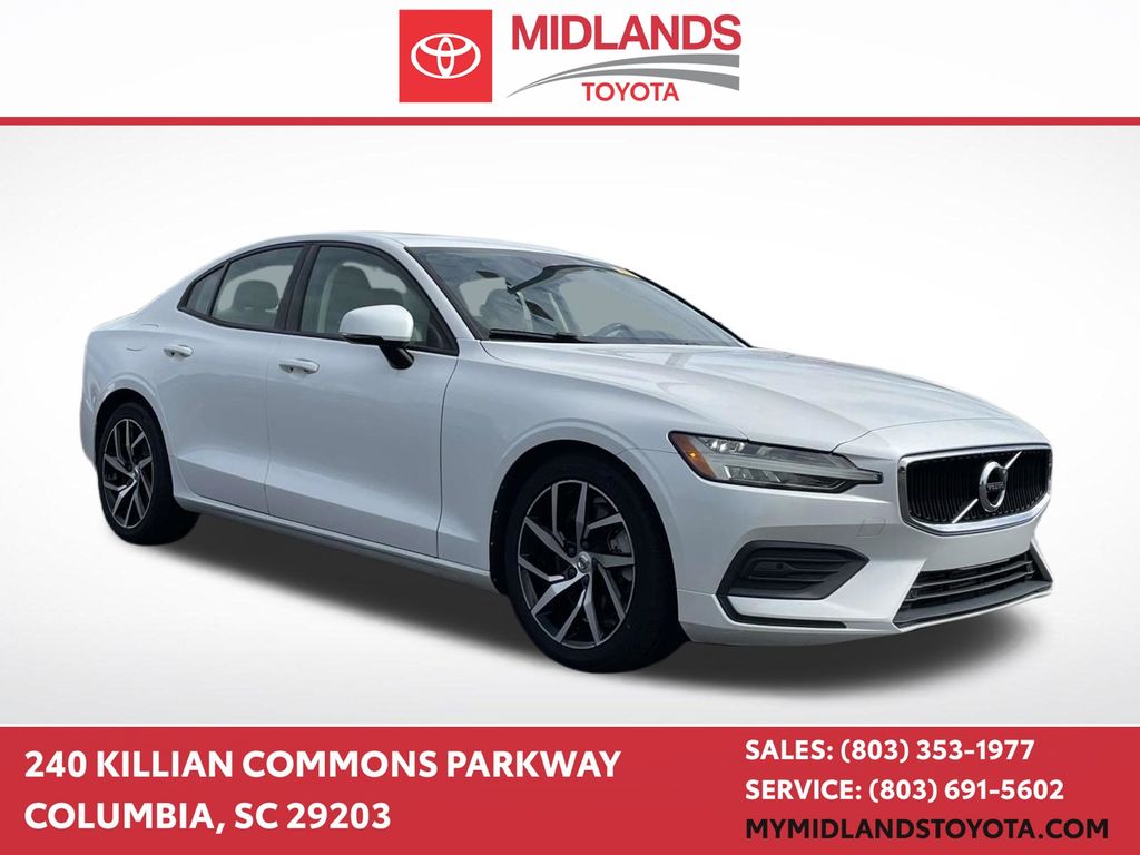 2020 Volvo S60 T6 Momentum AWD