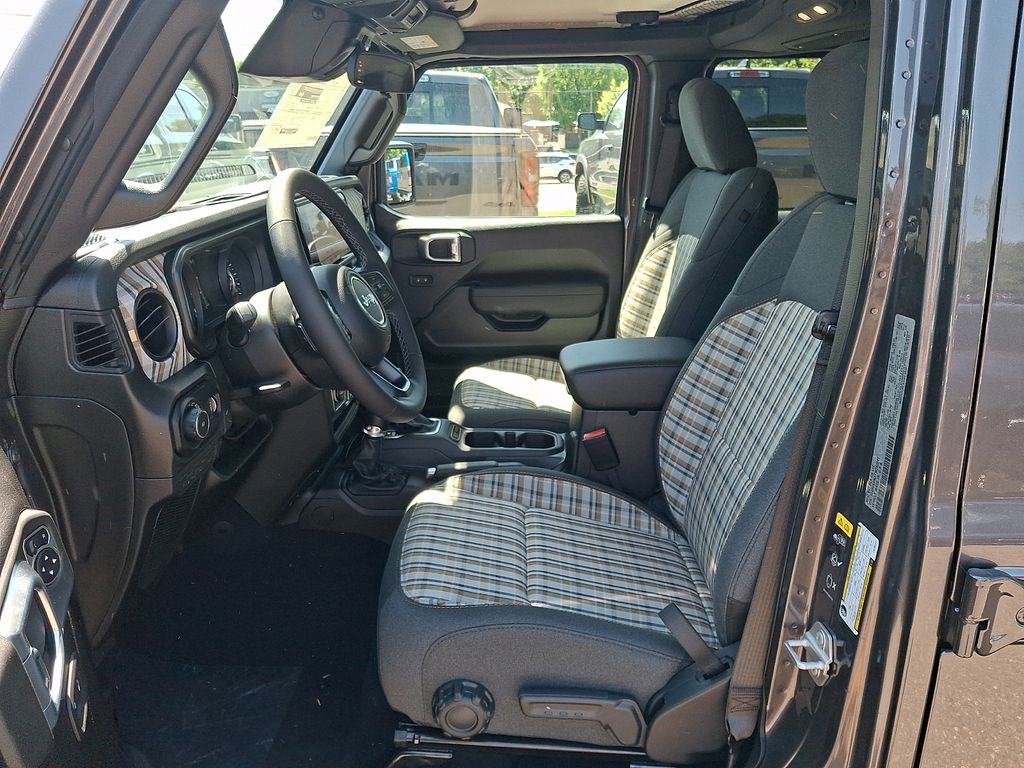 New 2026 Jeep Wrangler SUV