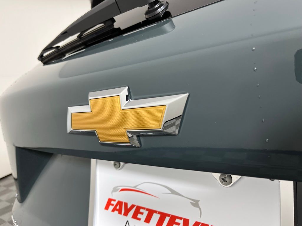 Thumbnail: 2025 Chevrolet Trax - 16