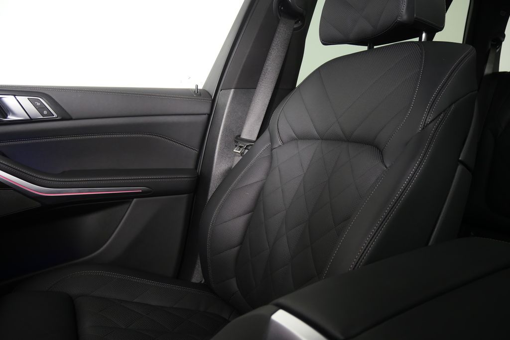 Thumbnail: 2025 BMW X5 - 29