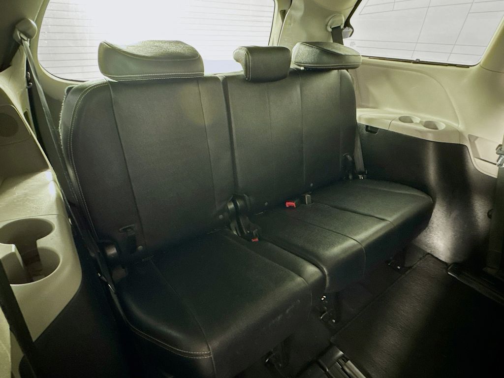 Used Car 2020 Toyota Sienna  For Sale Under $30,000 In Austin, Texas