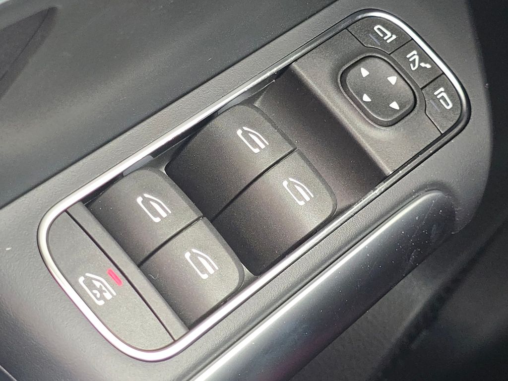 New 2026 Black Mercedes-Benz GLA 250 image 27