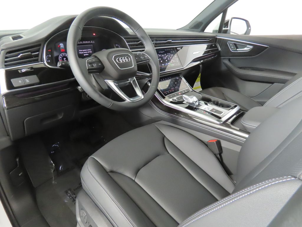Thumbnail: 2026 Audi Q7 - 27