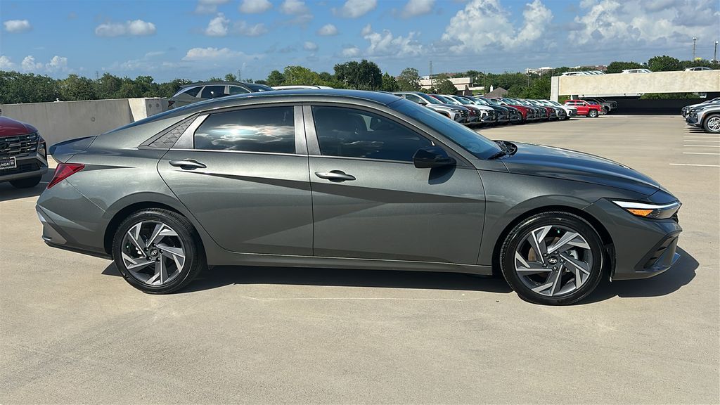2025 Hyundai Elantra SEL Sport Gray at Classic Elite Chevrolet Sugar Land