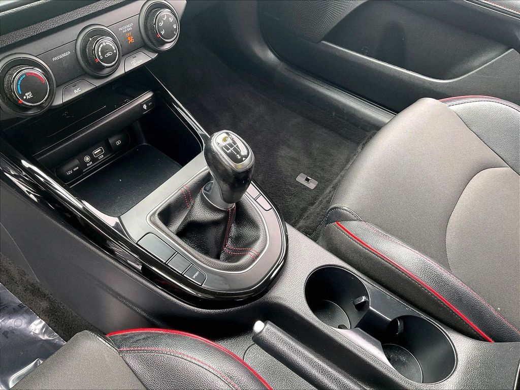 2021 Kia Forte — photo 20