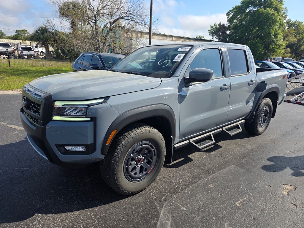 2025 Nissan Frontier PRO-4X Crew Cab 4WD