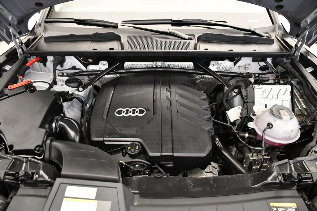 Thumbnail: 2022 Audi Q5 - 12