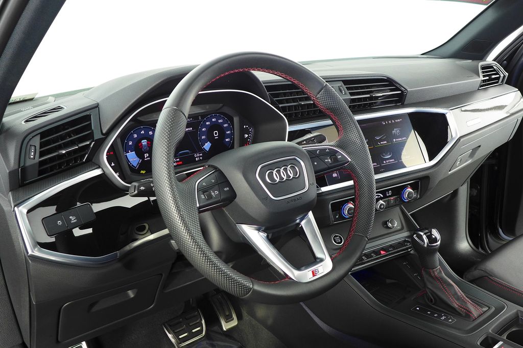 Thumbnail: 2025 Audi Q3 - 31