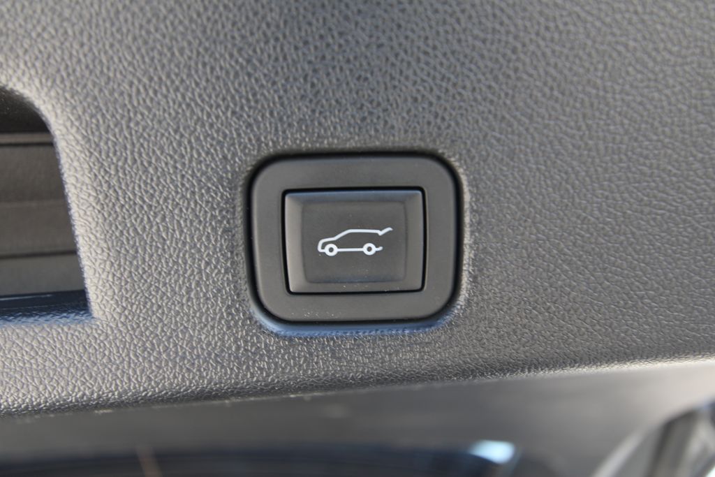 Used 2025 Buick Enclave SUV