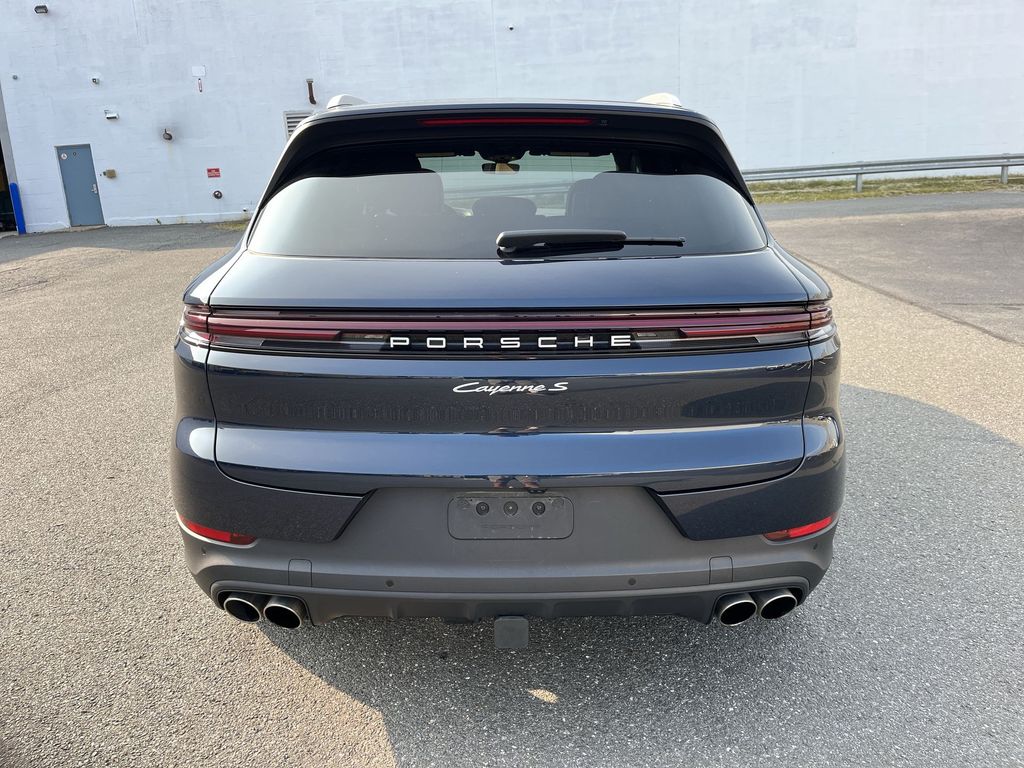 Thumbnail: 2024 Porsche Cayenne - 23